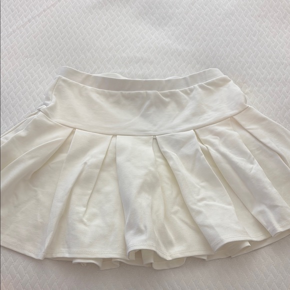 Fashion Nova Dresses & Skirts - Women’s Fashion Nova “When Good Meets Bad Pleated Mini Skort” in Cream - Size M